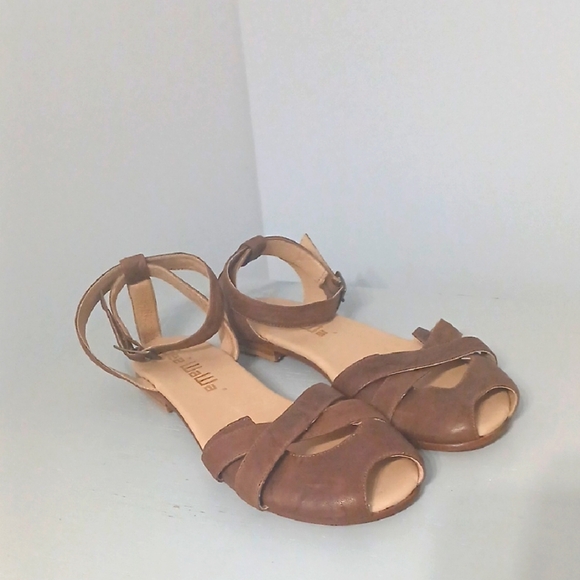 Gee' WaWa Shoes - NWOT GEE' WAWA Brown Leather Women's Sandals, SZ 9, NEW 100% LEATHER No Box